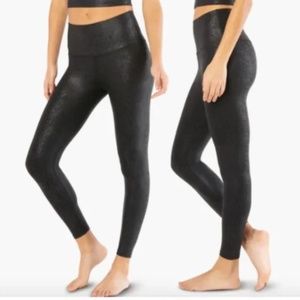 Beyond Yoga Black Viper High Rise Leggings sz S